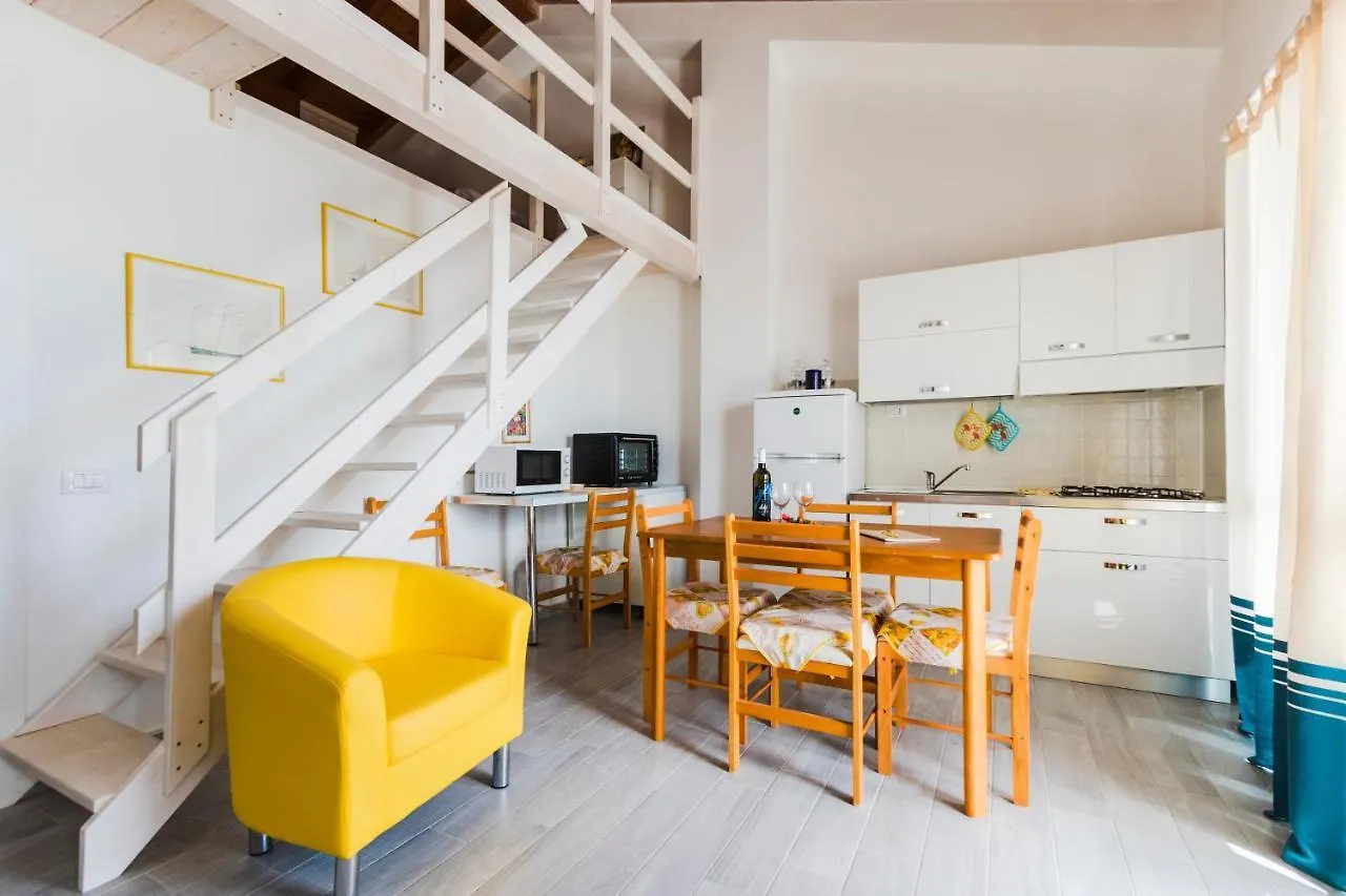 Residence Fior Di Sulcis Calasetta 0*,